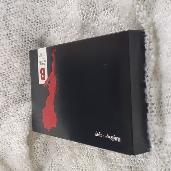 BETTY BOOP x ipsy That's So Betty Eyeshadow Palette, 12g/0.42oz - Picture 14 of 15